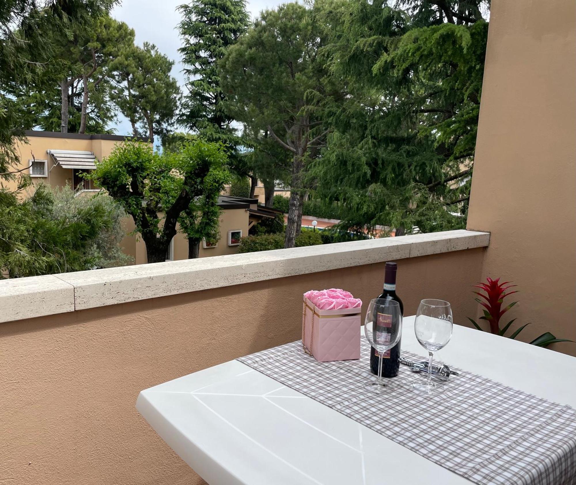 Nico'S Apartment Πεσκιέρα ντελ Γκάρντα Εξωτερικό φωτογραφία