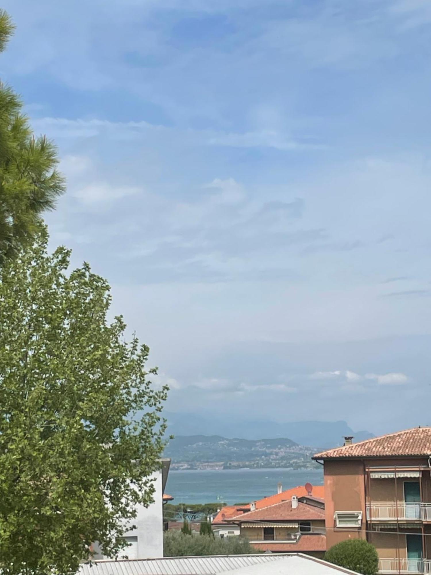 Nico'S Apartment Πεσκιέρα ντελ Γκάρντα Εξωτερικό φωτογραφία